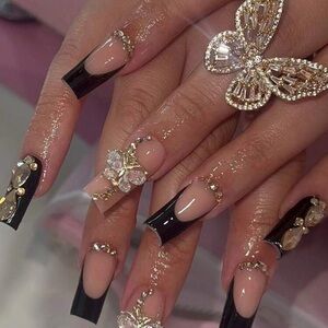 24pc Press On Nail Set from the Nail Bar 💅